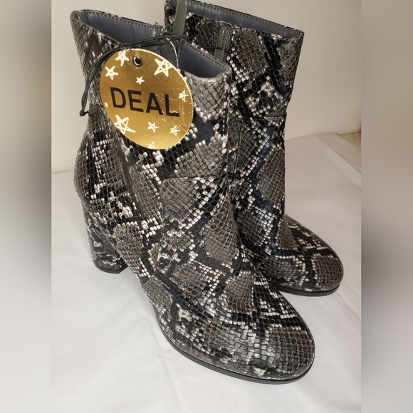 Forever 21 Snake Boots Size 8 NWOT - Picture 5 of 5
